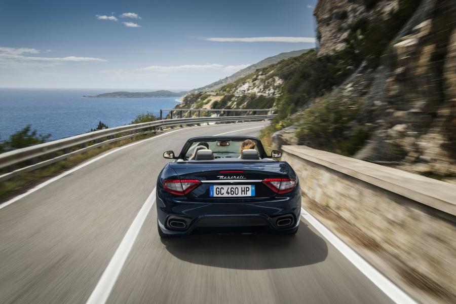  Maserati GranCabrio Sport 2017 года  (фото 2 из 45)